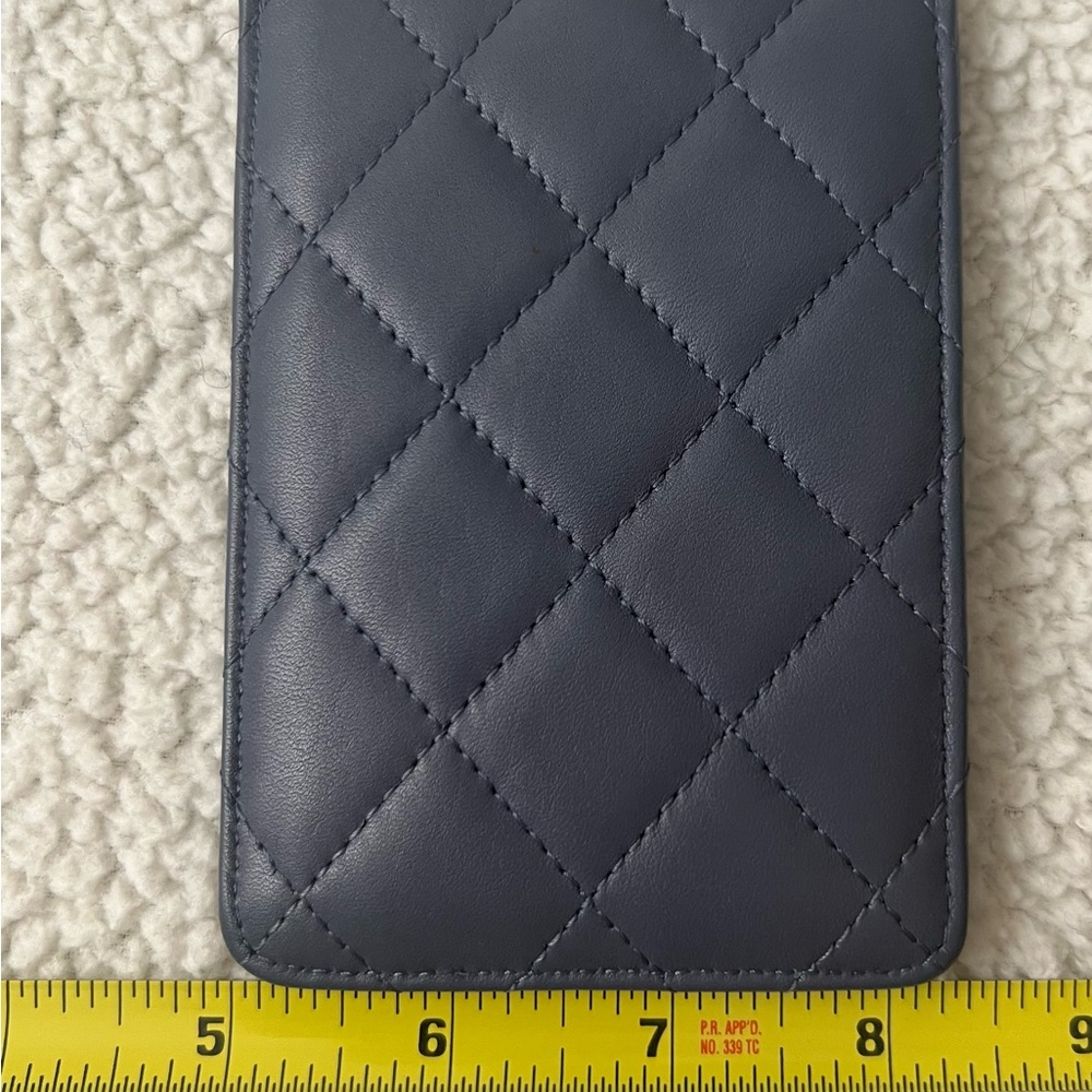 CHANEL phone holder - Picture 4 of 8
